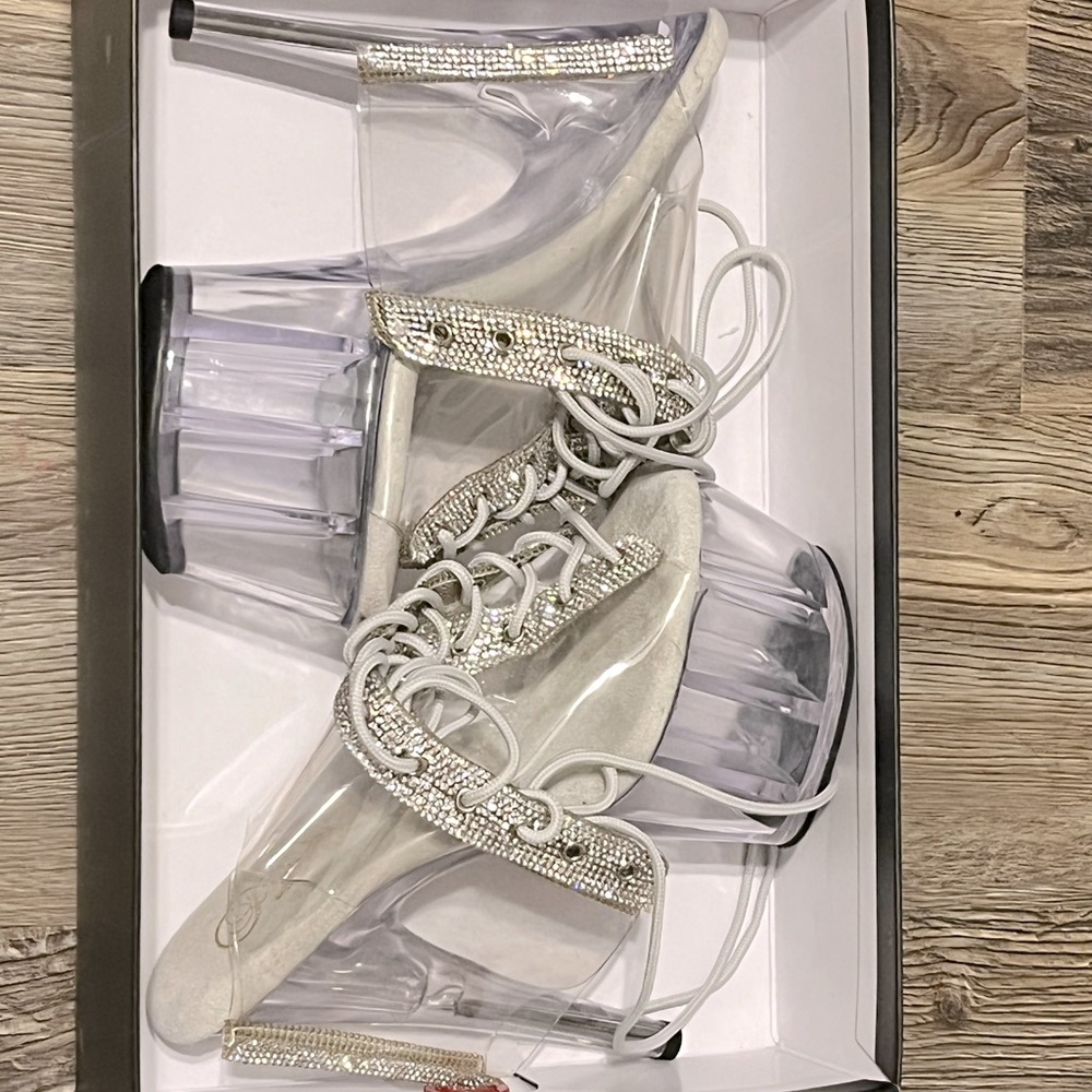 PLEASER sz.9